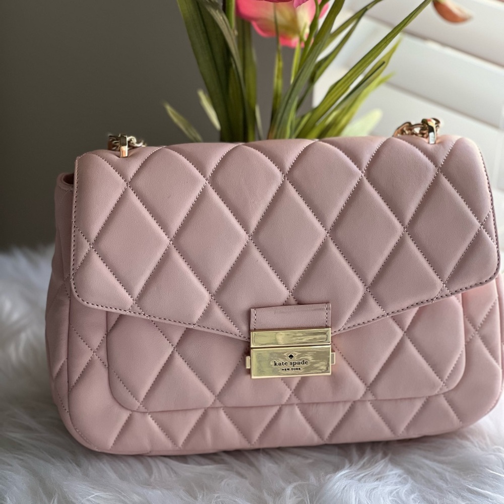 Kate Spade Carey Medium Quilted Flap Shoulder
Bag conch pink